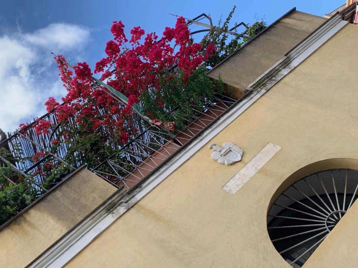 La Dimora Di Cornelia Aparthotel ซอร์เรนโต ภายนอก รูปภาพ