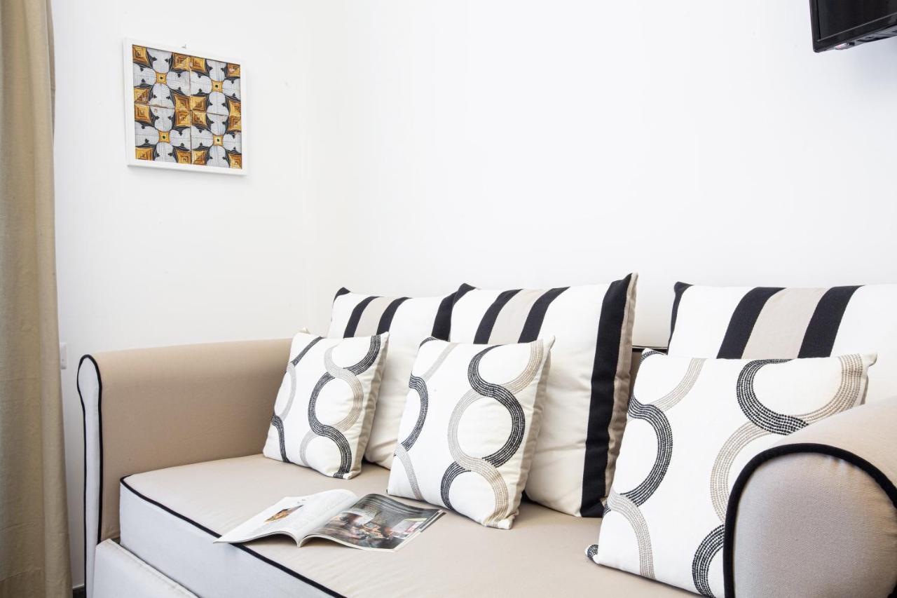 La Dimora Di Cornelia Aparthotel ซอร์เรนโต ภายนอก รูปภาพ